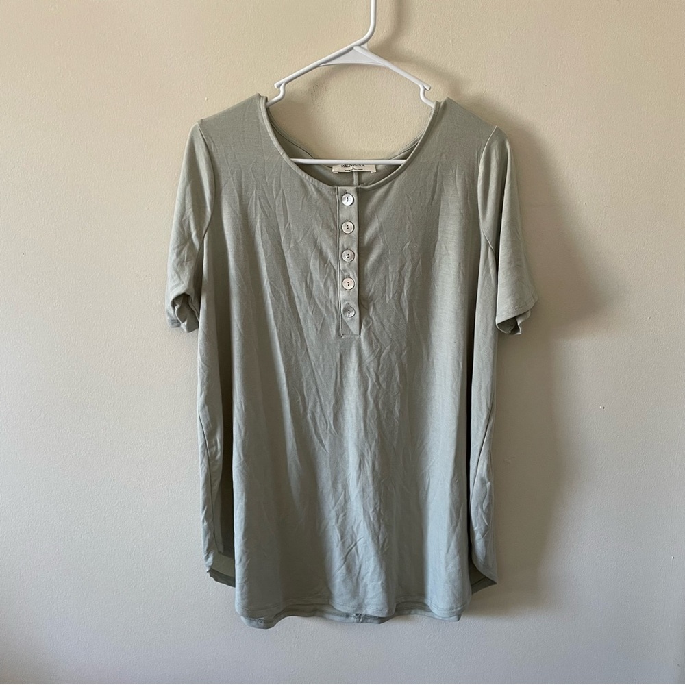Dusty olive green top, Zenana, size large